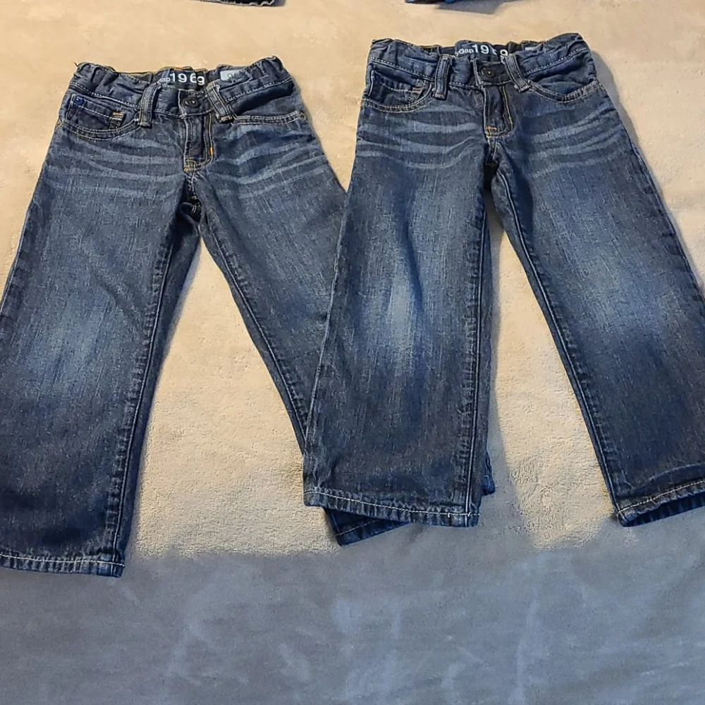 2 pair Gap Kids jeans 4